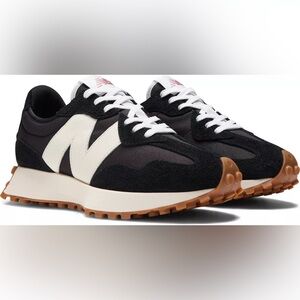 New Balance Women's 327 Shoes - Size 8.5